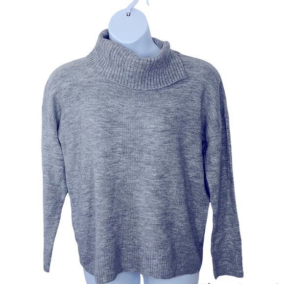 Banana Republic Split Cowl Neck Grey Sweater Size Medium - Picture 1 of 12